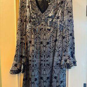 Elegant Black and Gray Patterned Dress
